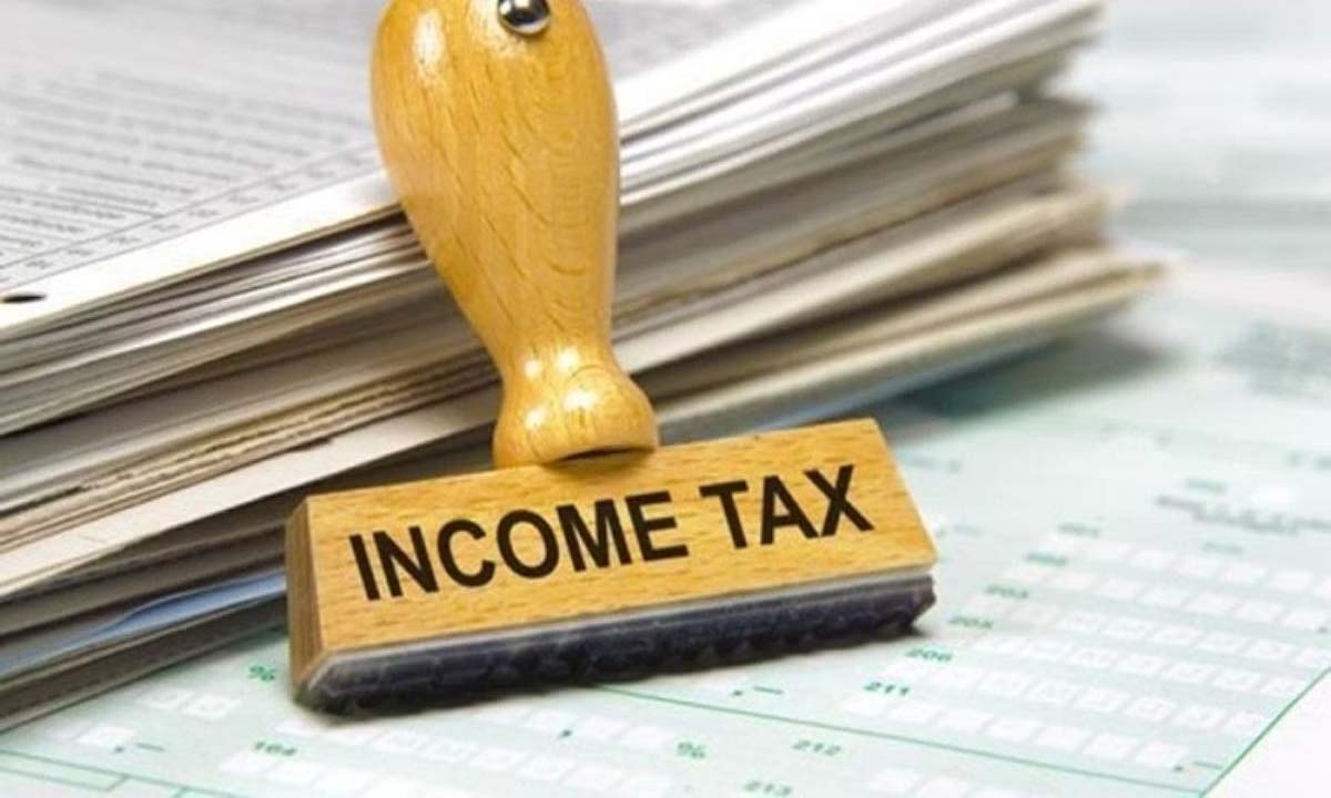 Income Tax Department Conducts Searches In Karnataka, Andhra Pradesh & Telangana, Cash & Valuables Worth 102 Cr Seized