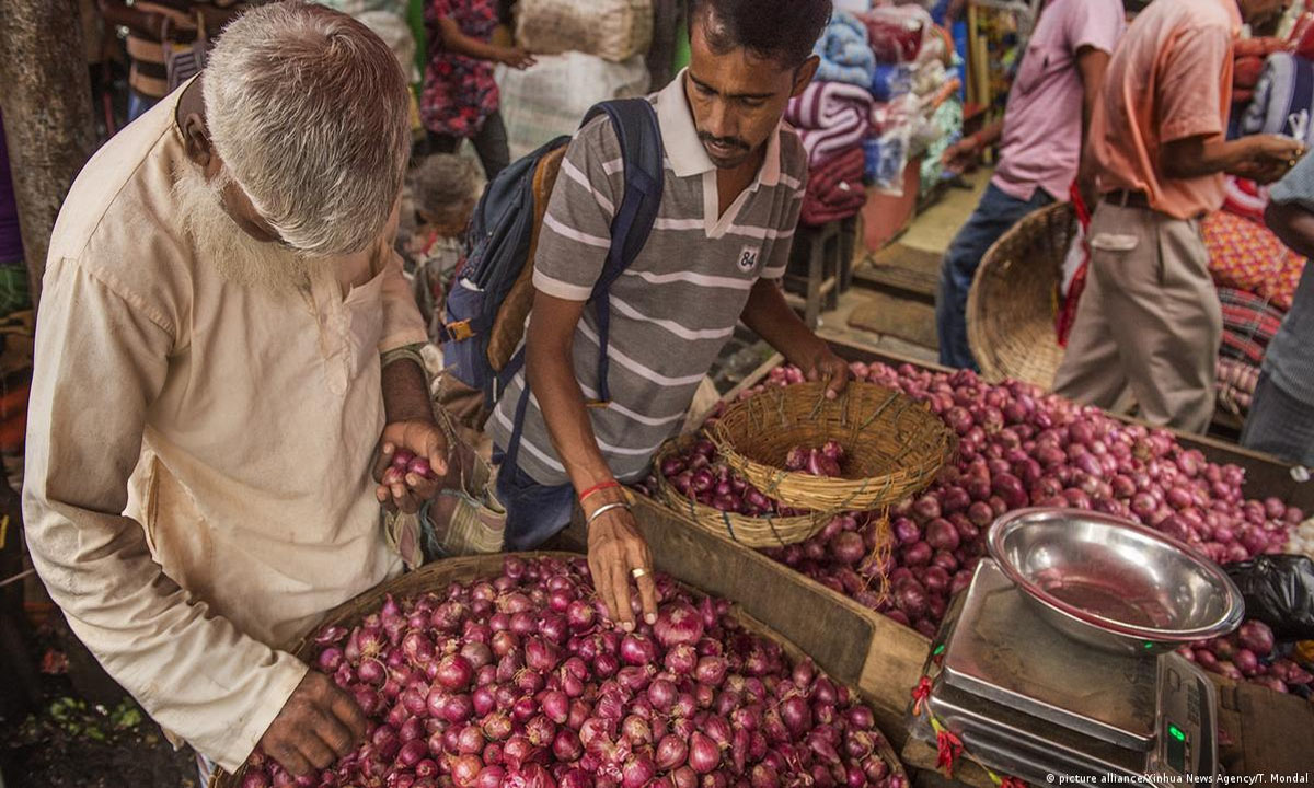 After tomato, now onion prices are on fire, onion prices reach Rs 70 in the country