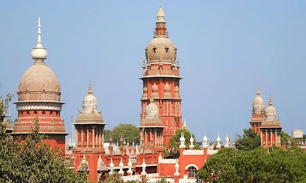 The welfare of the minor child will be better taken care of by the mother: Madras High Court