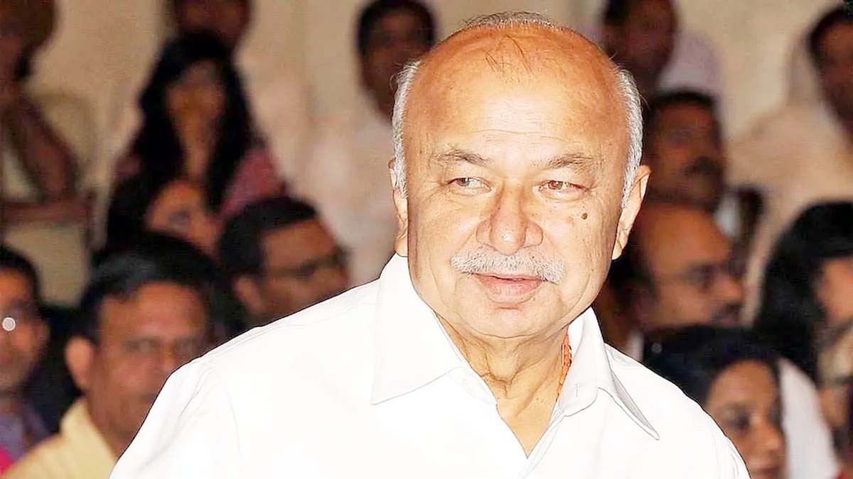 Country's former Home Minister and Congress leader Sushil Kumar Shinde took a big decision, retired from politics.