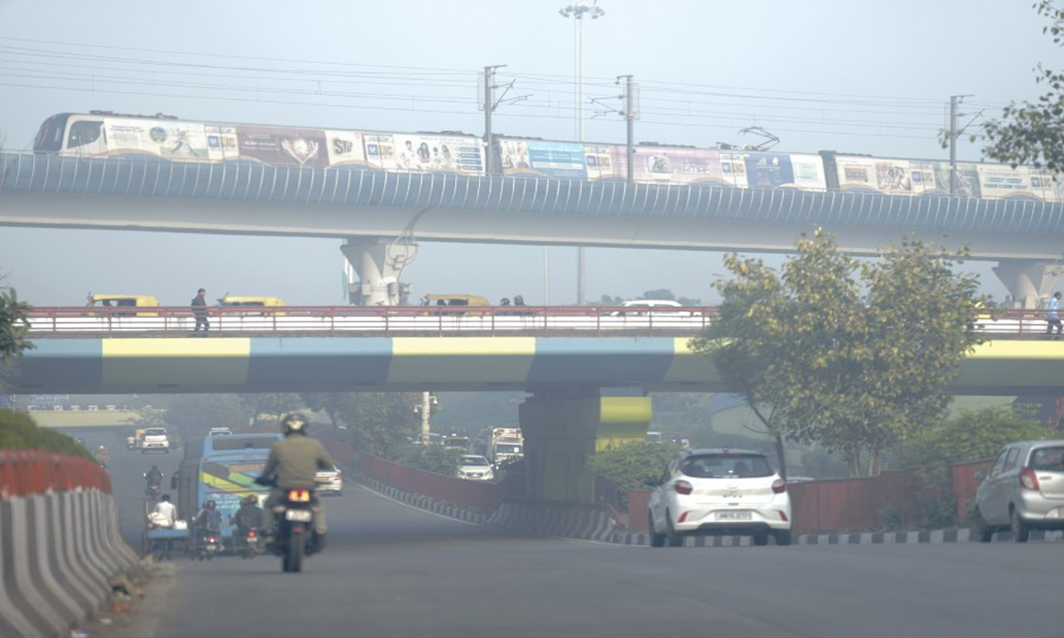 Air quality in Delhi turns 'severe' again as temperatures drop