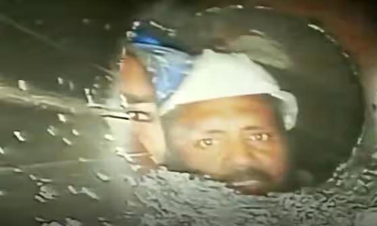 41 laborers trapped in the tunnel are completely safe, new video surfaced