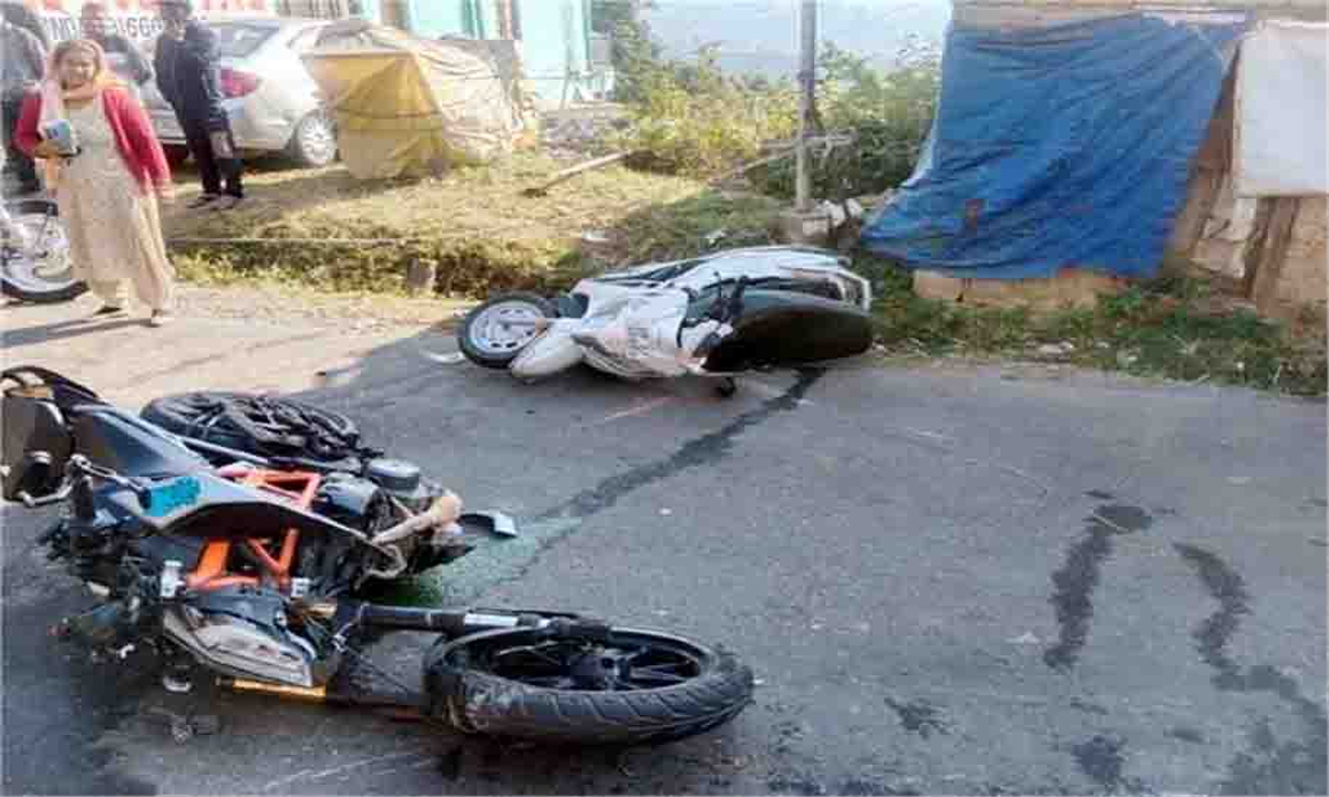 Bike and scooter collide in Paraur, scooter rider seriously injured