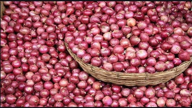 NAFED sells onions in Bhubaneswar for Rs. 25 per kg