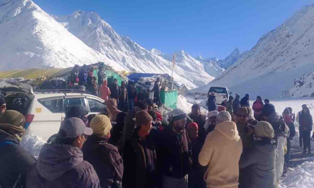 Army rescues more than 1,200 tourists stranded in Sikkim