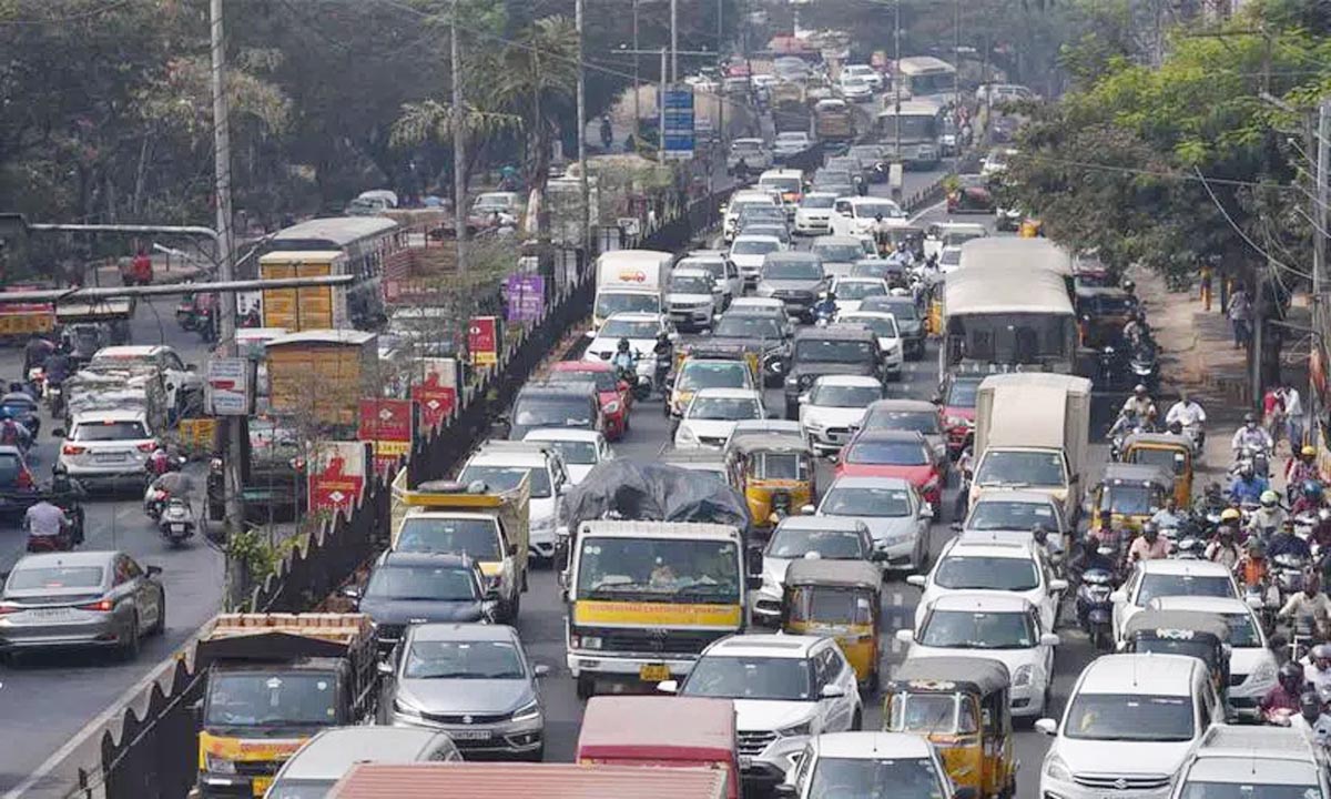 Traffic jam in Hyderabad during CM Revanth Reddy's oath ceremony