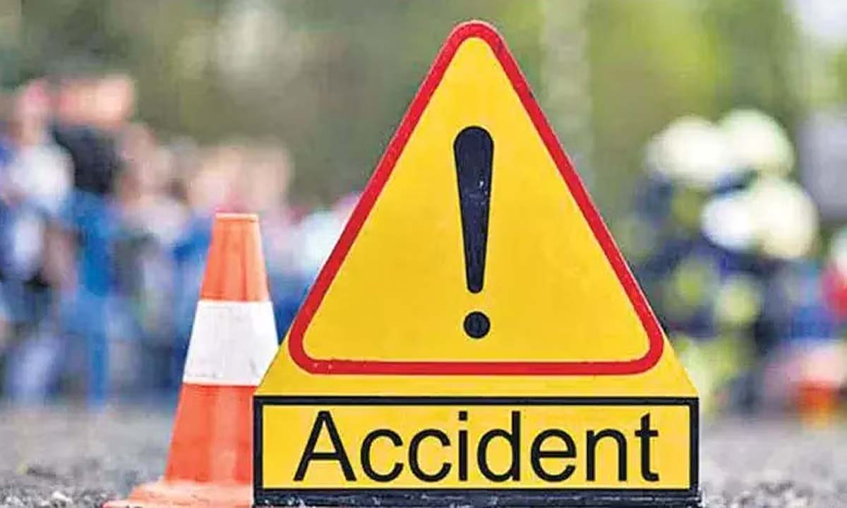 Assam: 4 wheeler overturned on Tuesday morning