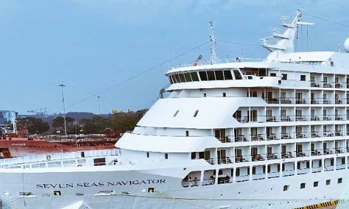 Cruise season begins, first ship reaches New Mangalore port