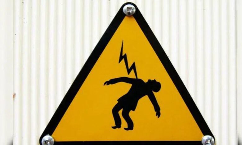 Poultry farm manager dies of electrocution in Ibrahimpatnam