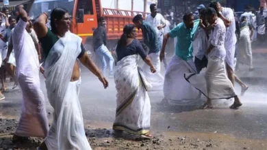 Kerala: There was a heated clash between Congress workers and police during protests in the capital