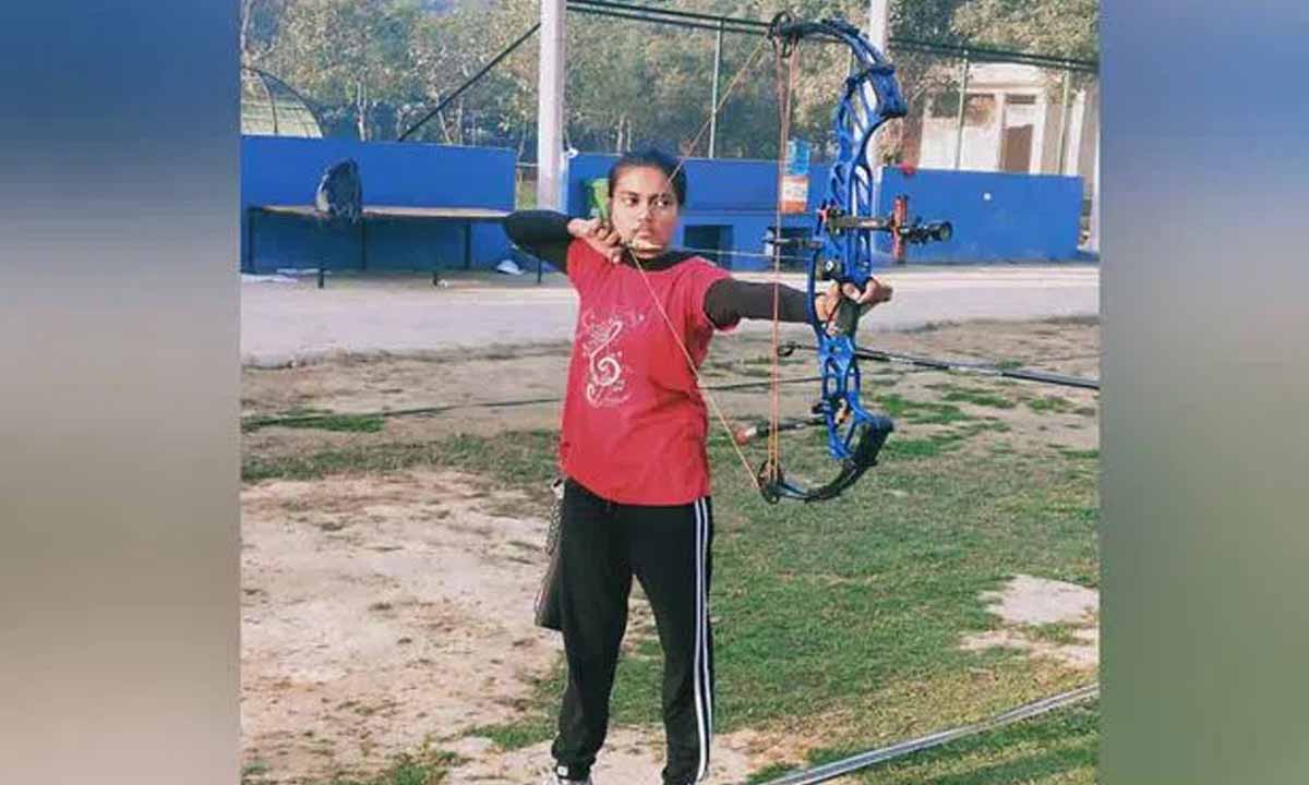 Peddapalli girl excelling in archery