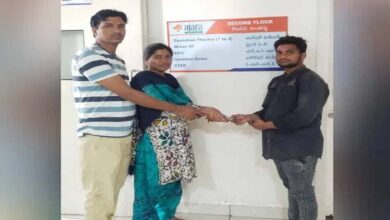 Kothagudem: Charitable youth provided financial help for the treatment of a poor girl