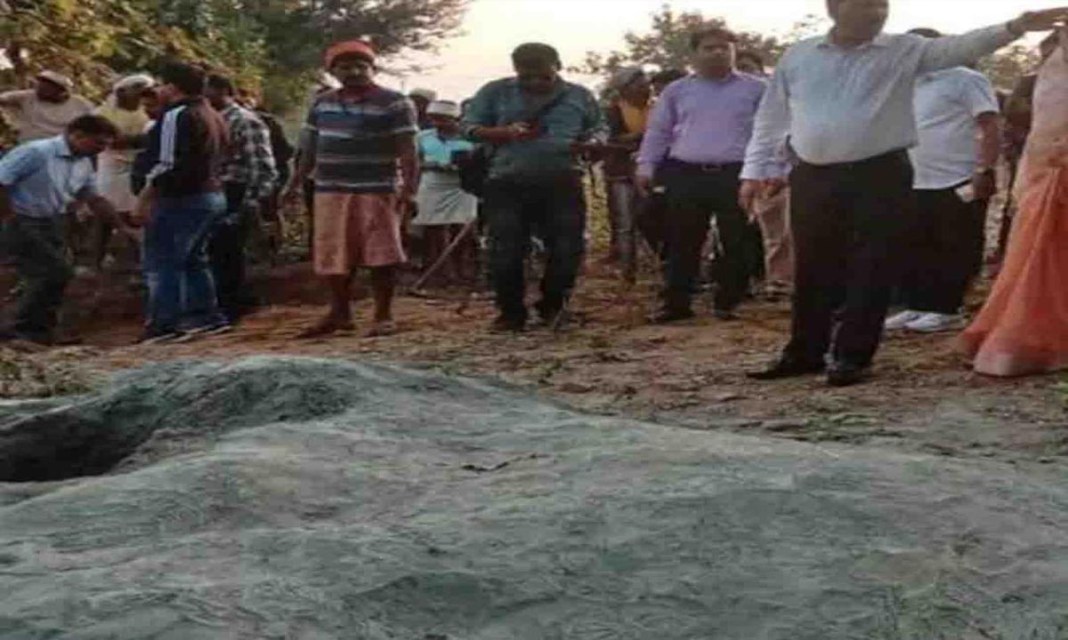 5 year old innocent boy falls into borewell, rescue operation continues