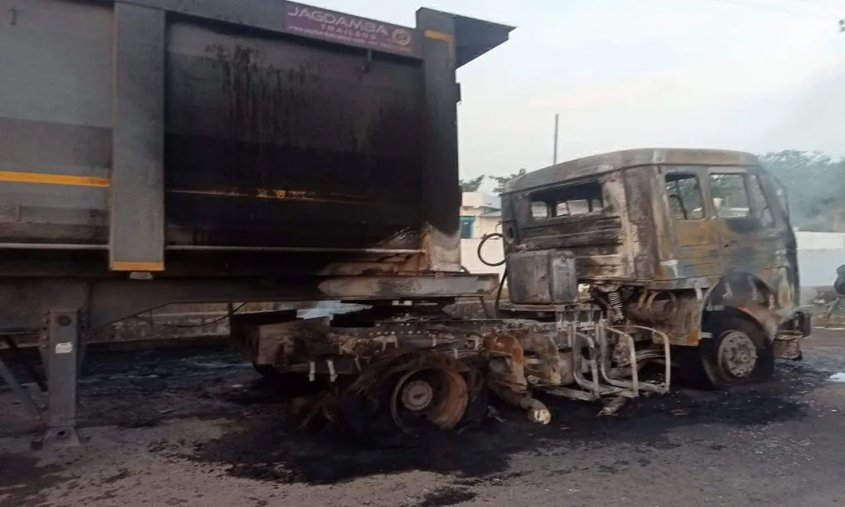 Highway burnt to ashes, major accident due to short circuit