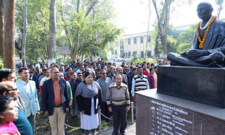 Collector's order, work in the collectorate will start with the national anthem.