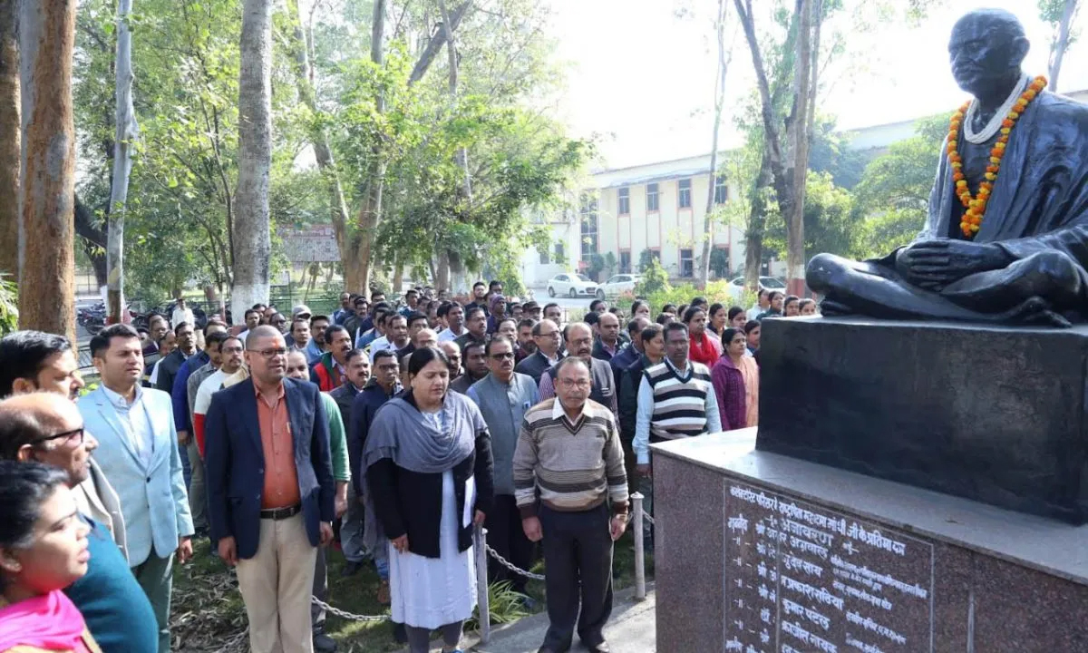 Collector's order, work in the collectorate will start with the national anthem.