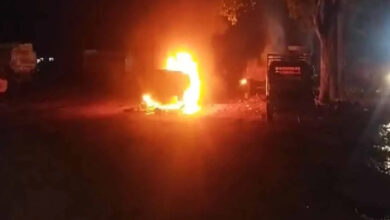 Naxalites set fire to a camper vehicle, creating panic
