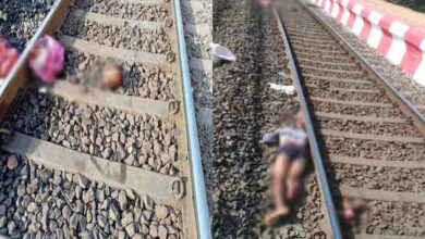 Decapitated body of a young man found on the tracks, sensation spread