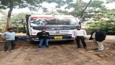 Mineral raiding action on Good Governance Day, 5 vehicles seized