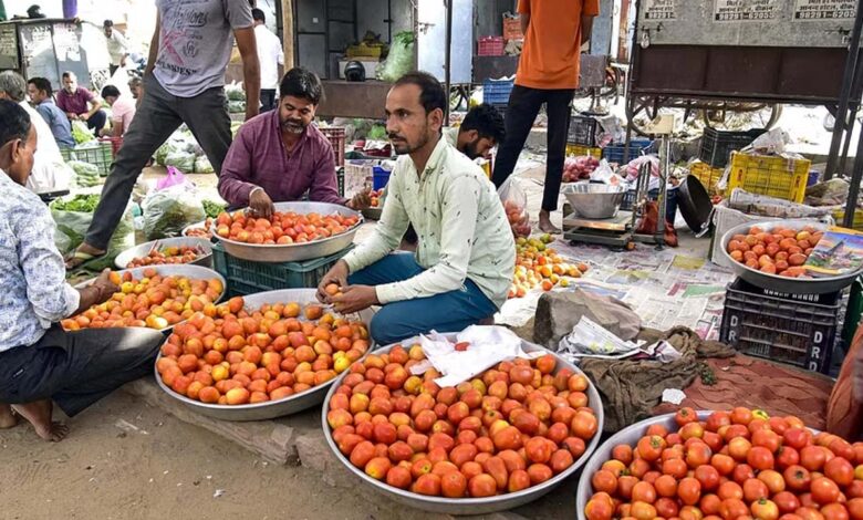 Cost of veg, non-veg food falls in December due to fall in onion, tomato prices