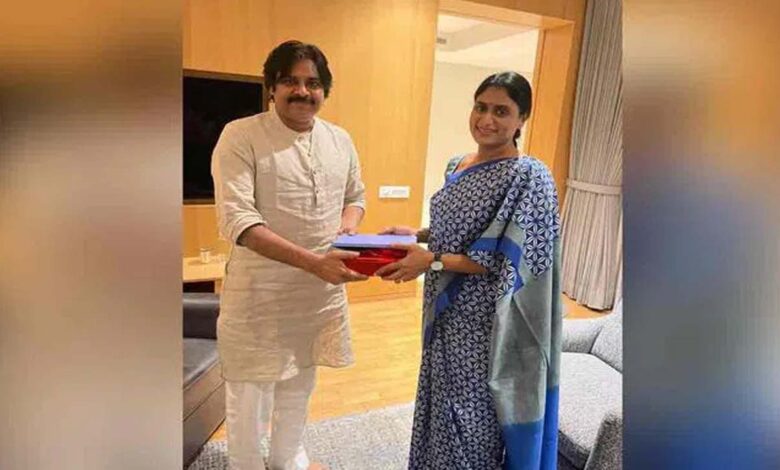 YS Sharmila meets Pawan Kalyan, invites him for son's wedding