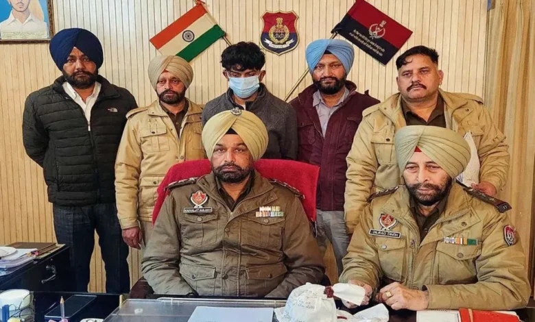 AMRITSAR: Smuggler arrested with 400 grams of heroin