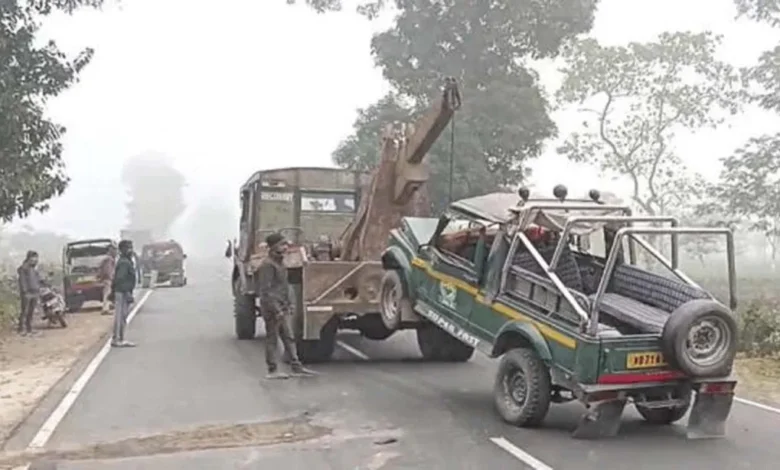 Jalpaiguri: Seven injured when tourist SUV collides with tractor near Gorumara National Park