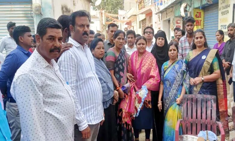 Hindupur: YSRCP in-charge Deepika laid the foundation stone of CC roads