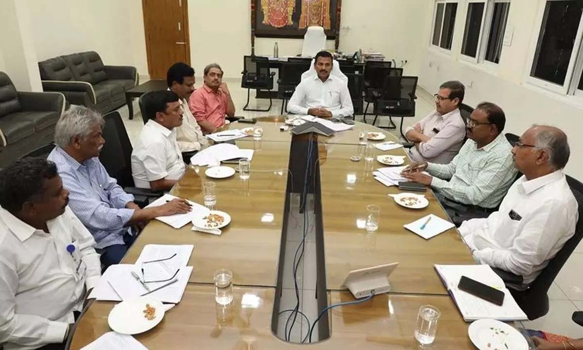 TTD JE Veerabrahmam directs officials to prepare for annual Brahmotsav