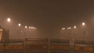 North India including Delhi remained in the grip of severe cold and fog, the minimum temperature in the national capital was recorded at 10 degrees Celsius.