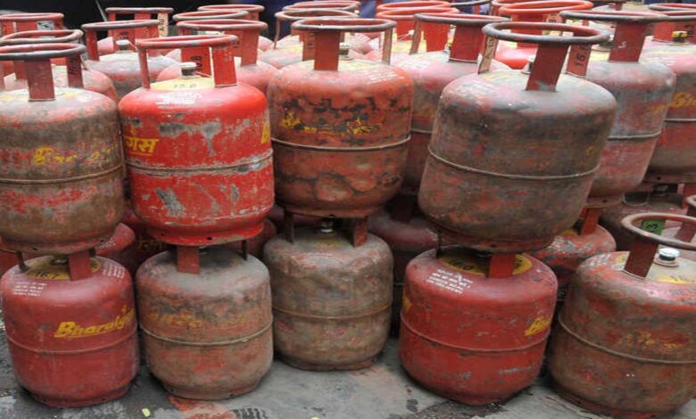 Amritsar: LPG cylinder supply disrupted due to truck drivers' strike