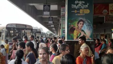 Telangana: Heavy crowd at Karimnagar bus stand