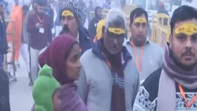 Despite morning cold in Ayodhya, devotees reached Ram temple