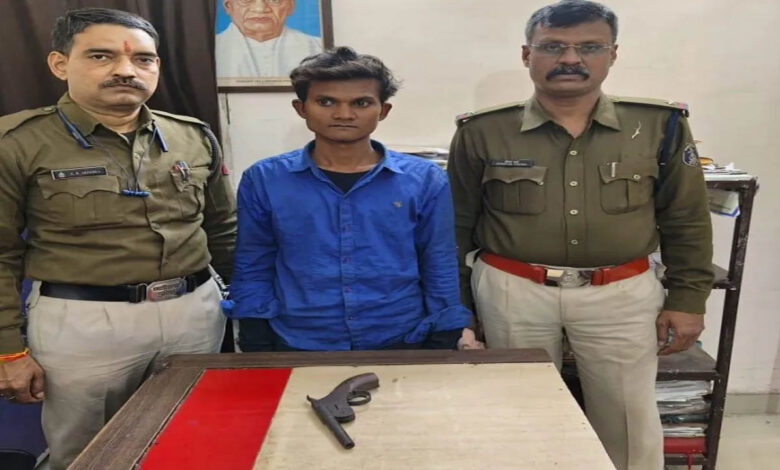 The criminal was about to commit a major crime in Raipur Kachna, caught with a country-made pistol.