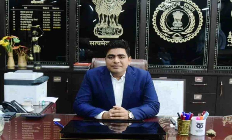 Kondagaon's newly appointed collector Kunal Dudawat took charge.