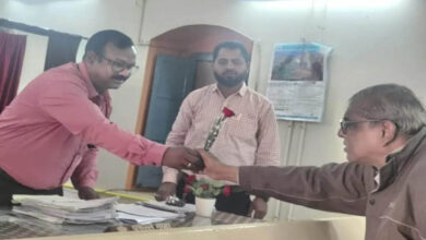 Additional Tehsildar wished New Year to the complainants in a unique way