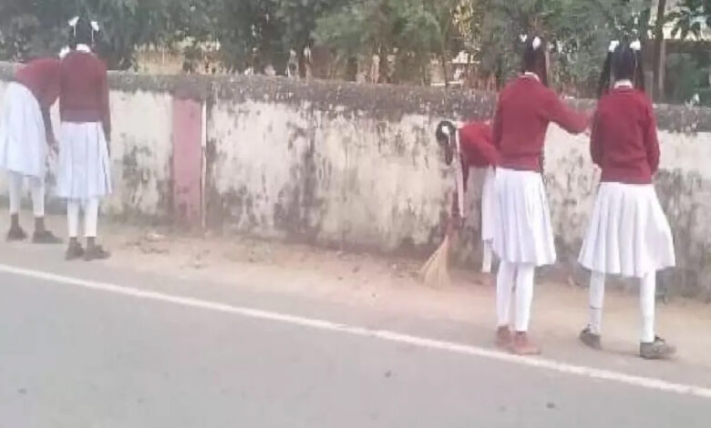 Arbitrariness of school, cleanliness depends on students