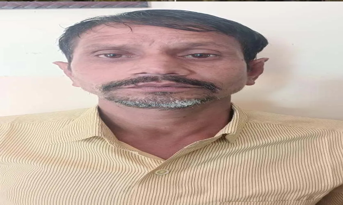 52 year old man used to cheat women by confusing them, arrested