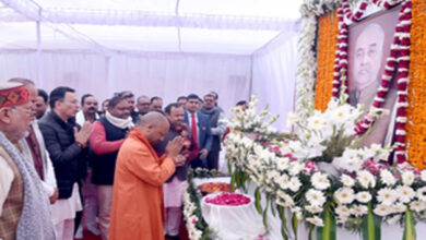 CM Yogi reached the house of late BJP MLA and paid tribute