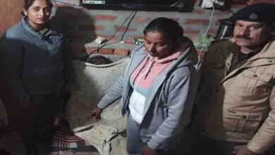 Heroin smuggling worth lakhs, female smuggler arrested