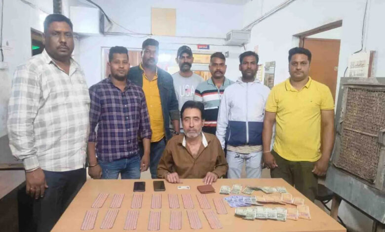 Smuggler selling intoxicating tablets worth lakhs arrested