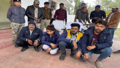 1 crore 25 lakh fraudsters arrested, a woman also included