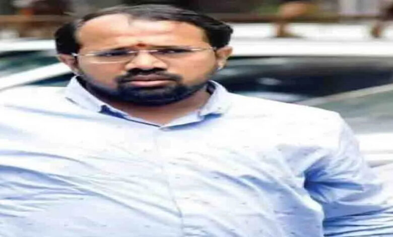 Shiv Sena leader Suraj Chavan arrested by ED