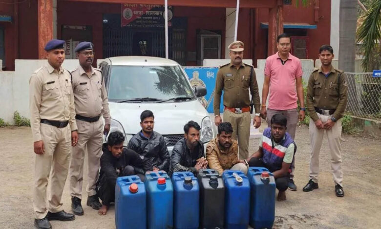 Used to steal diesel by breaking truck tank, police caught the gang