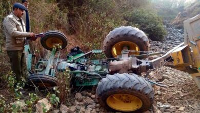 2 killed as tractor falls into gorge