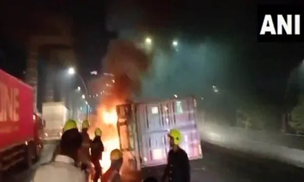 A massive fire broke out in a container, one person burnt alive