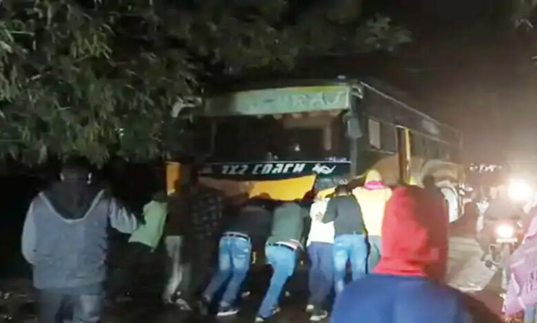 Picnic bus caught fire, school children and teachers were on board