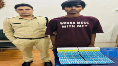 Was selling intoxicating tablets at the gate of Amapara pond, arrested