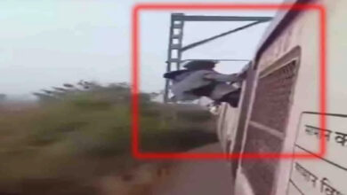 Young man shows stunt in moving train, see what happened next in the video