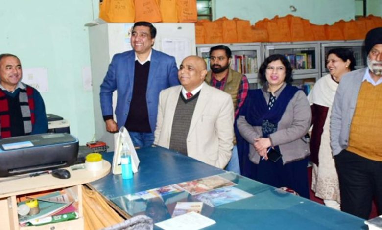 Pr Secy Culture assesses functioning of Archives, Archeology and Museums Deptt.